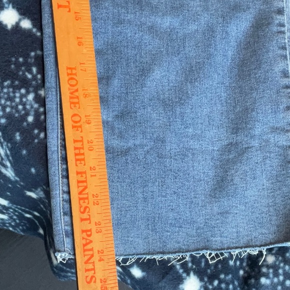 A Beautiful Soul 25” High Rise Crop Jeans in Size 10, NWT - Picture 12 of 16